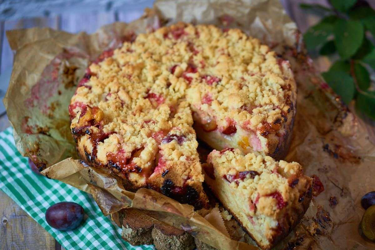 Pflaumenkuchen mit einem Quark-Öl-Teig - Bergfest BBQ - Rezepte, Shop ...