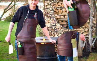 Leder-Grillschürze mit Getränkehalter von BERGFEST Q