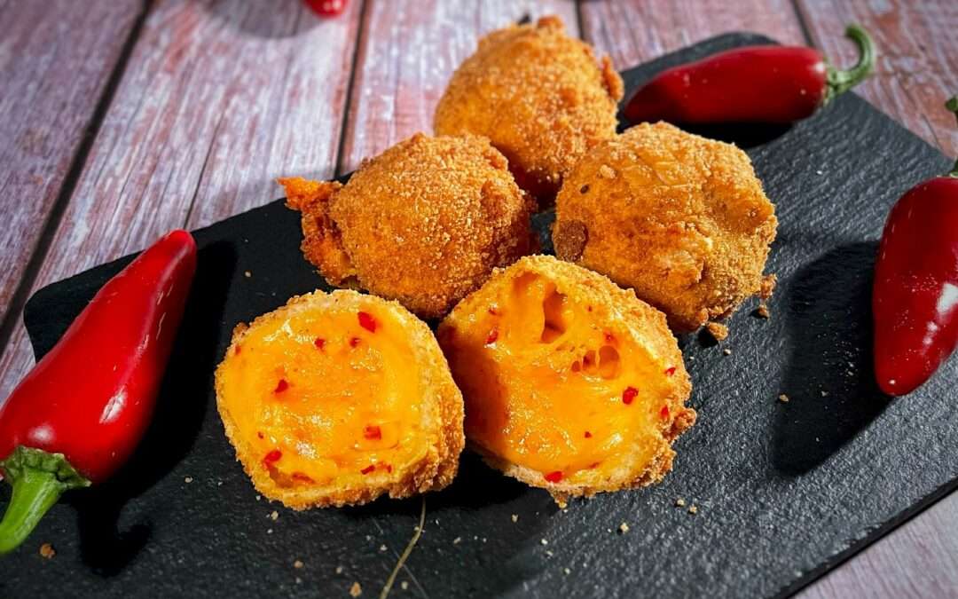 Knusprige Verlockung im Dutch Oven: Chili-Cheese-Nuggets