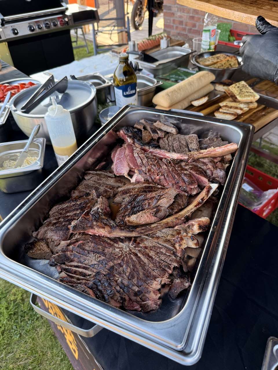 Roastbeef-Tranchen vom Grill – Bergfest BBQ Partyservice